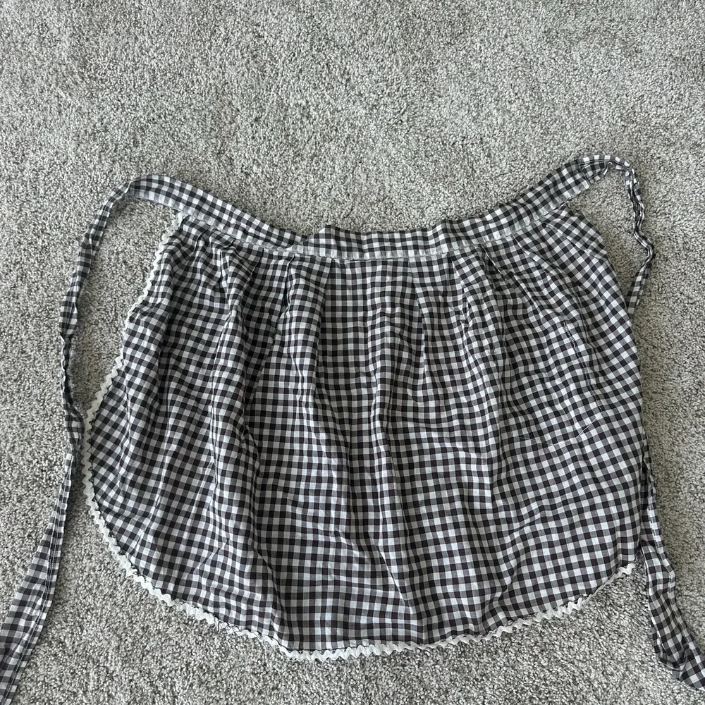 Vintage Brown Gingham Half Apron Handmade Waist Tie Back Farmhouse Ric Rac Trim